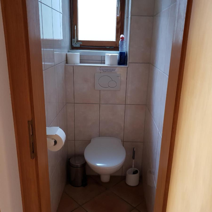 Ferienhaus Rhoenspass Mosbach  Екстер'єр фото